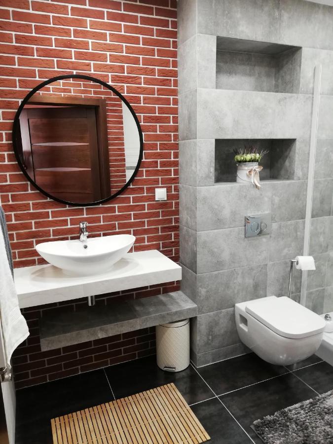 Apartament 80M2 Z 70M2 Tarasem -W Pelni Wyposazony - Wyjatkowe Centrum Miasta Włocławek Exterior foto